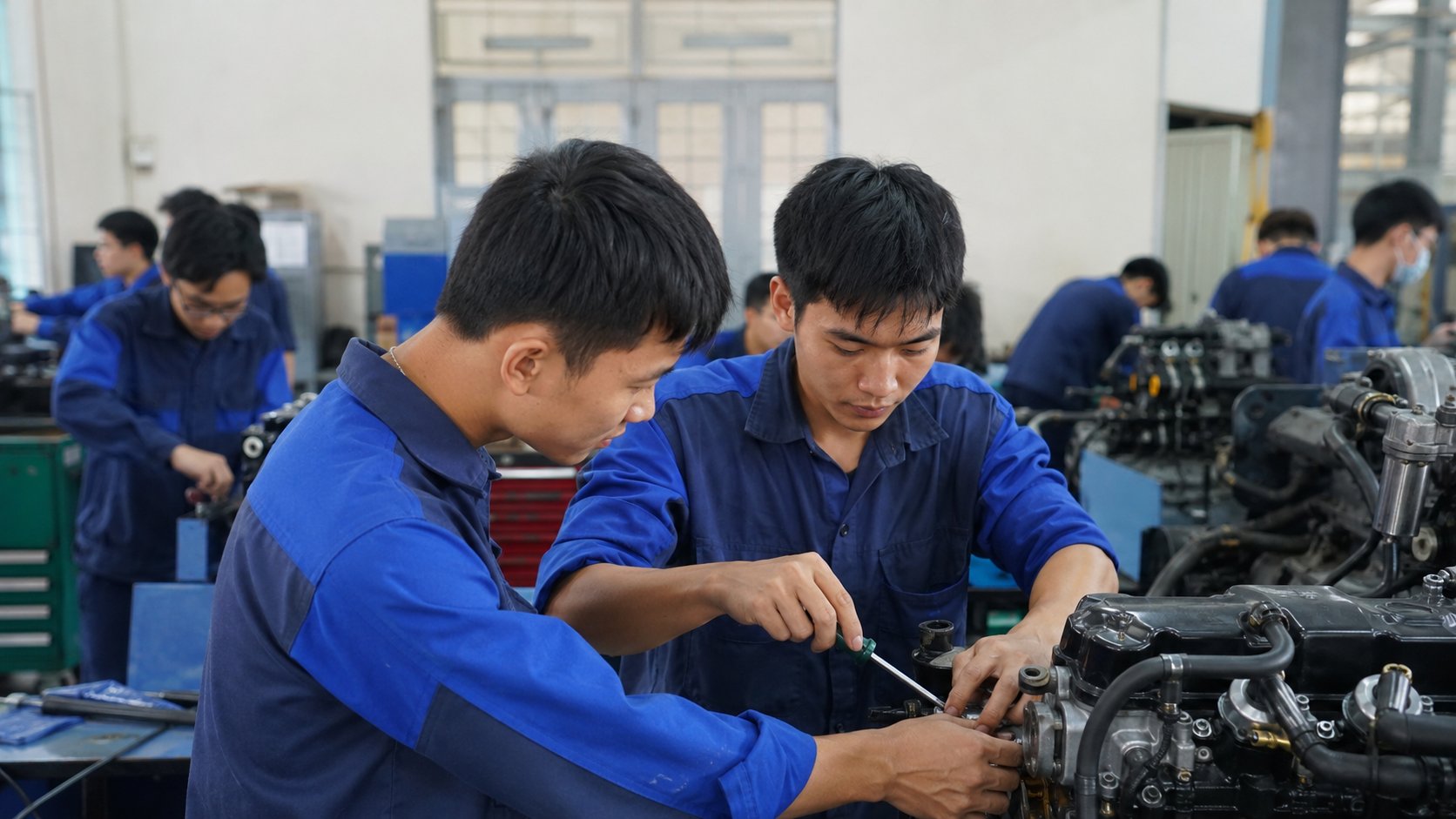 Chọn ngành học theo đam mê hay xu hướng?