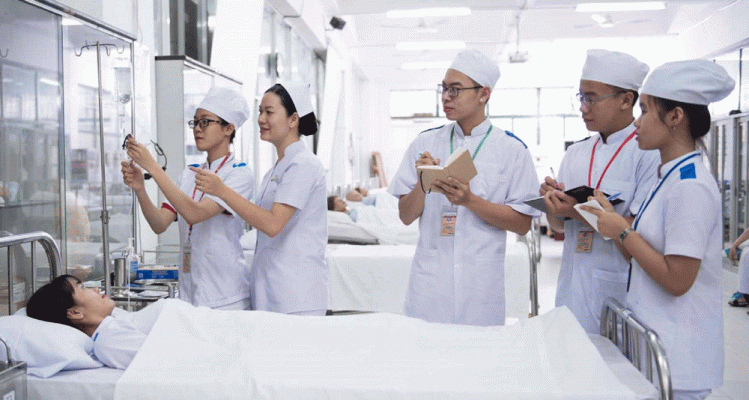 Những khó khăn khi học điều dưỡng