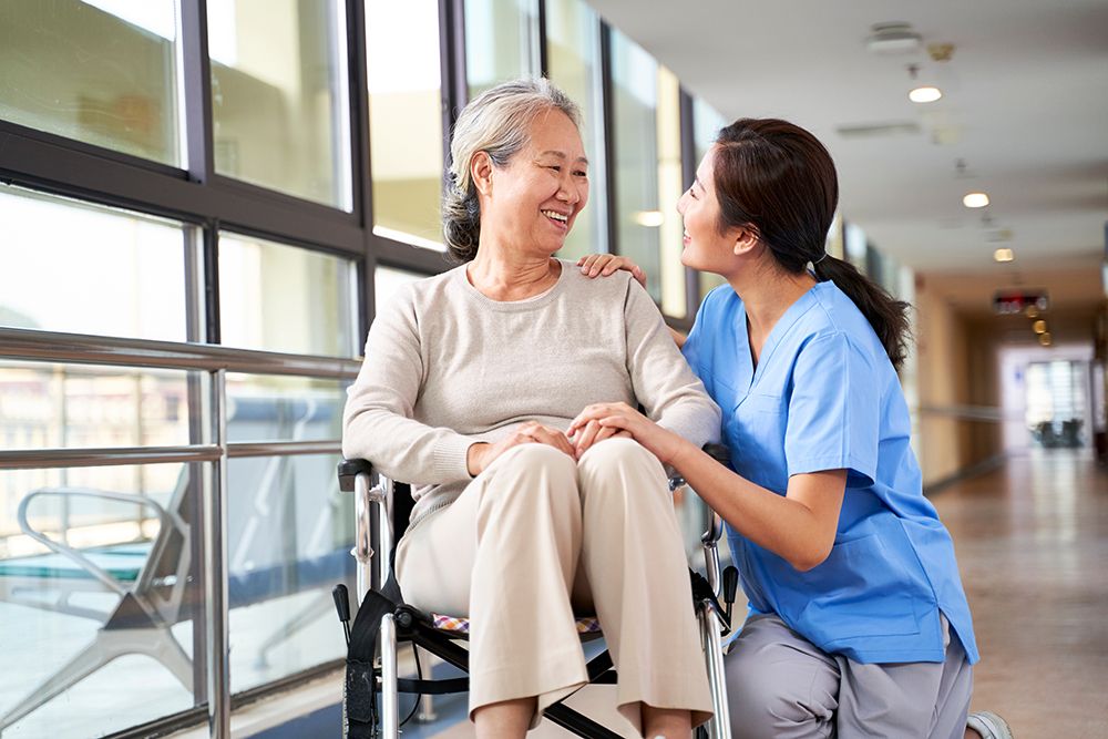 Giao tiếp khéo léo với bệnh nhân